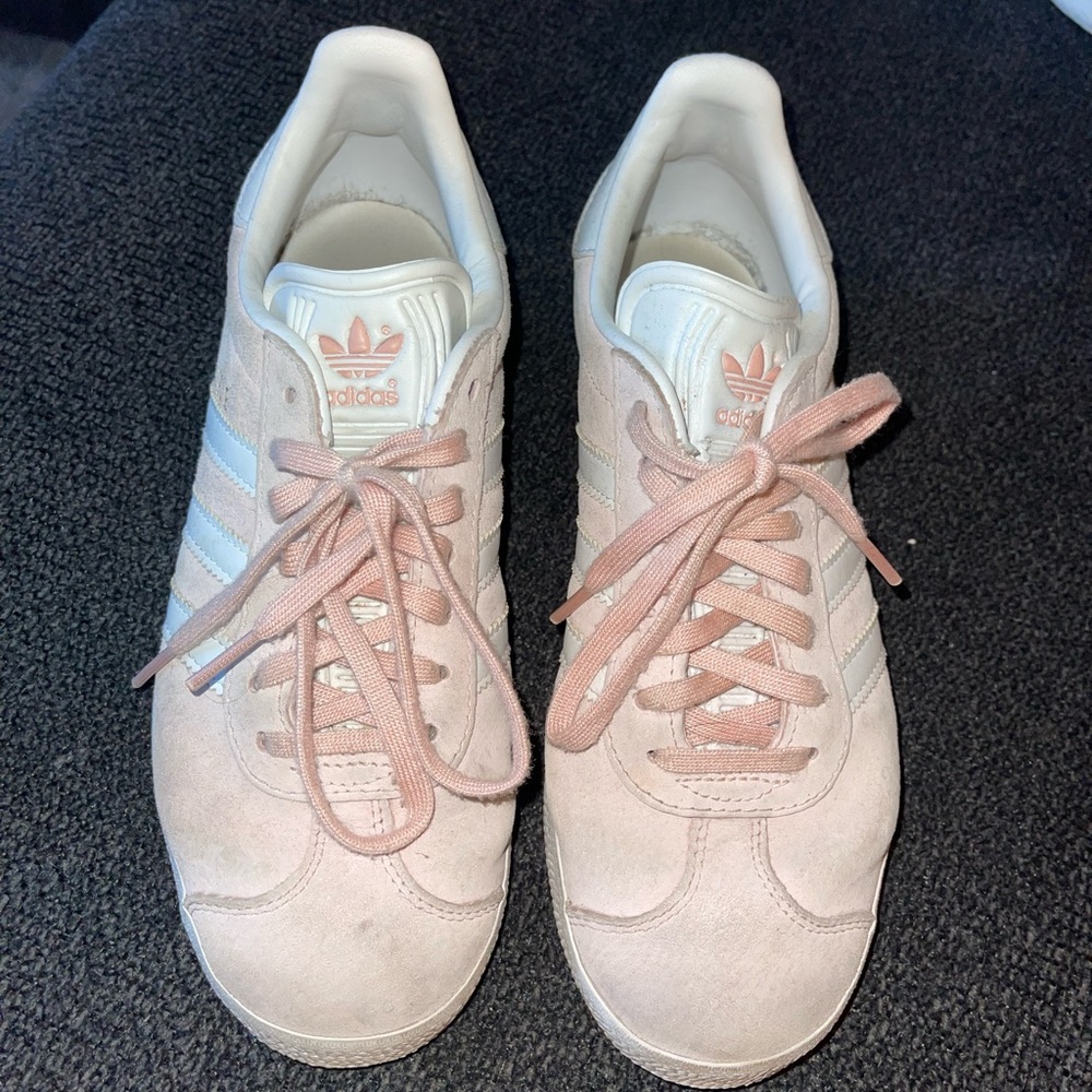 Adidas Sneakers
